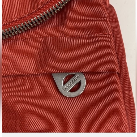 BAGGALLINI Dublin Travel Brick Red Nylon Crossbody Shoulder Bag Retired - Picture 3 of 11